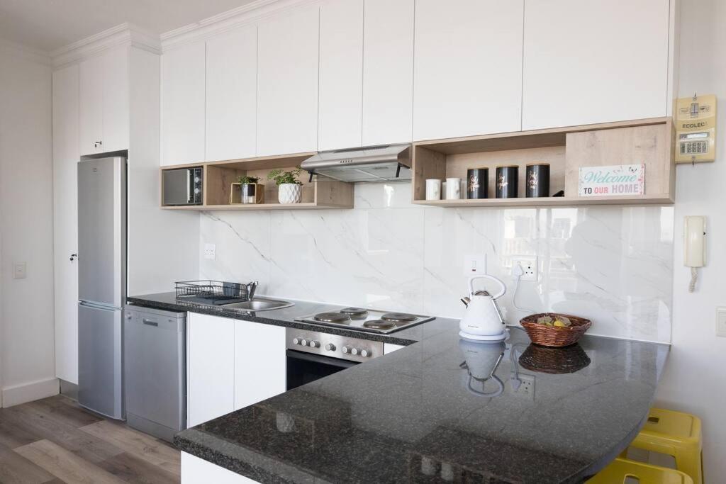 Modern, Trendy And Comfortable 2 Bedroom Apartment In Kapsztad Zewnętrze zdjęcie