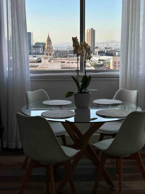 Modern, Trendy And Comfortable 2 Bedroom Apartment In Kapsztad Zewnętrze zdjęcie